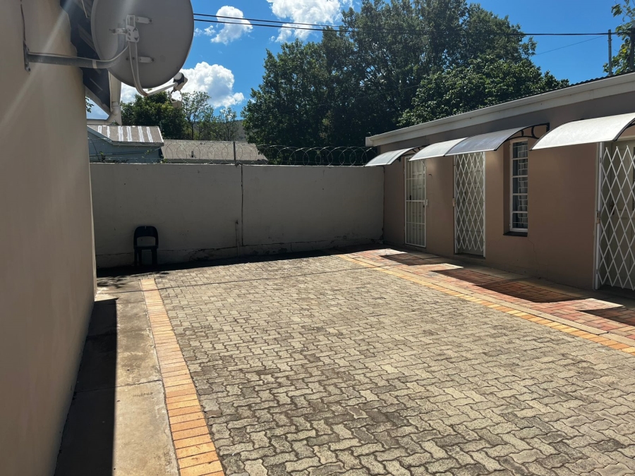 To Let 1 Bedroom Property for Rent in Top Town Eastern Cape